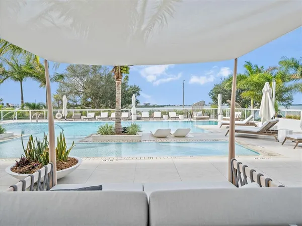 $7,500 | 1020 Sunset Point Road, Unit 511, Clearwater, FL 33755