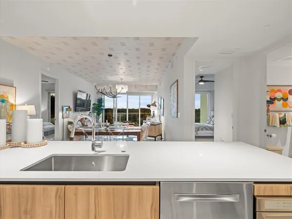 $7,500 | 1020 Sunset Point Road, Unit 511, Clearwater, FL 33755