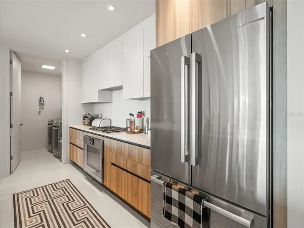 $7,500 | 1020 Sunset Point Road, Unit 511, Clearwater, FL 33755