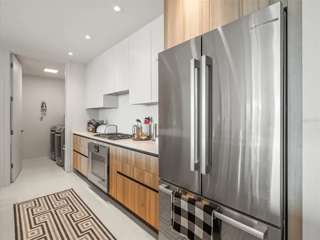 $7,500 | 1020 Sunset Point Road, Unit 511, Clearwater, FL 33755