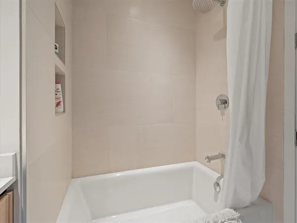 $7,500 | 1020 Sunset Point Road, Unit 511, Clearwater, FL 33755