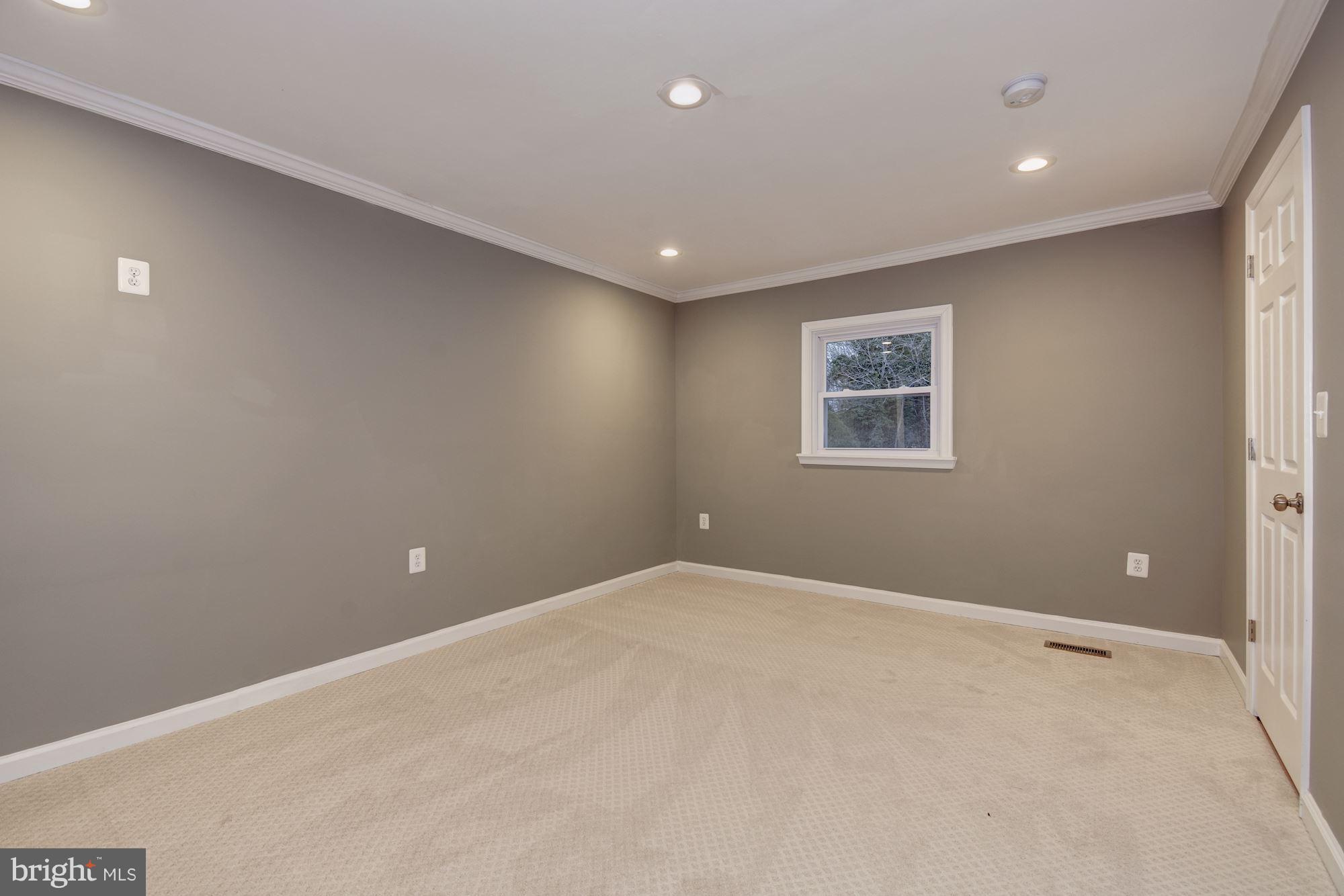 13009 Piscataway Road Clinton, MD 20735 - Photo 11 of 30 Bedroom (Master)