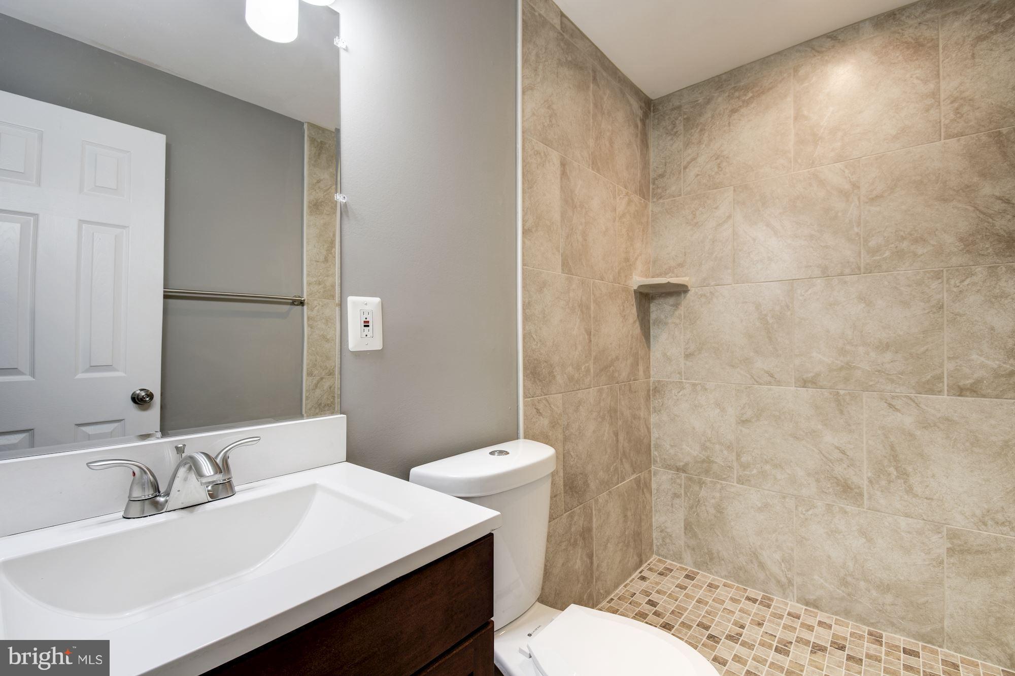 13009 Piscataway Road Clinton, MD 20735 - Photo 12 of 30 Bath (Master)