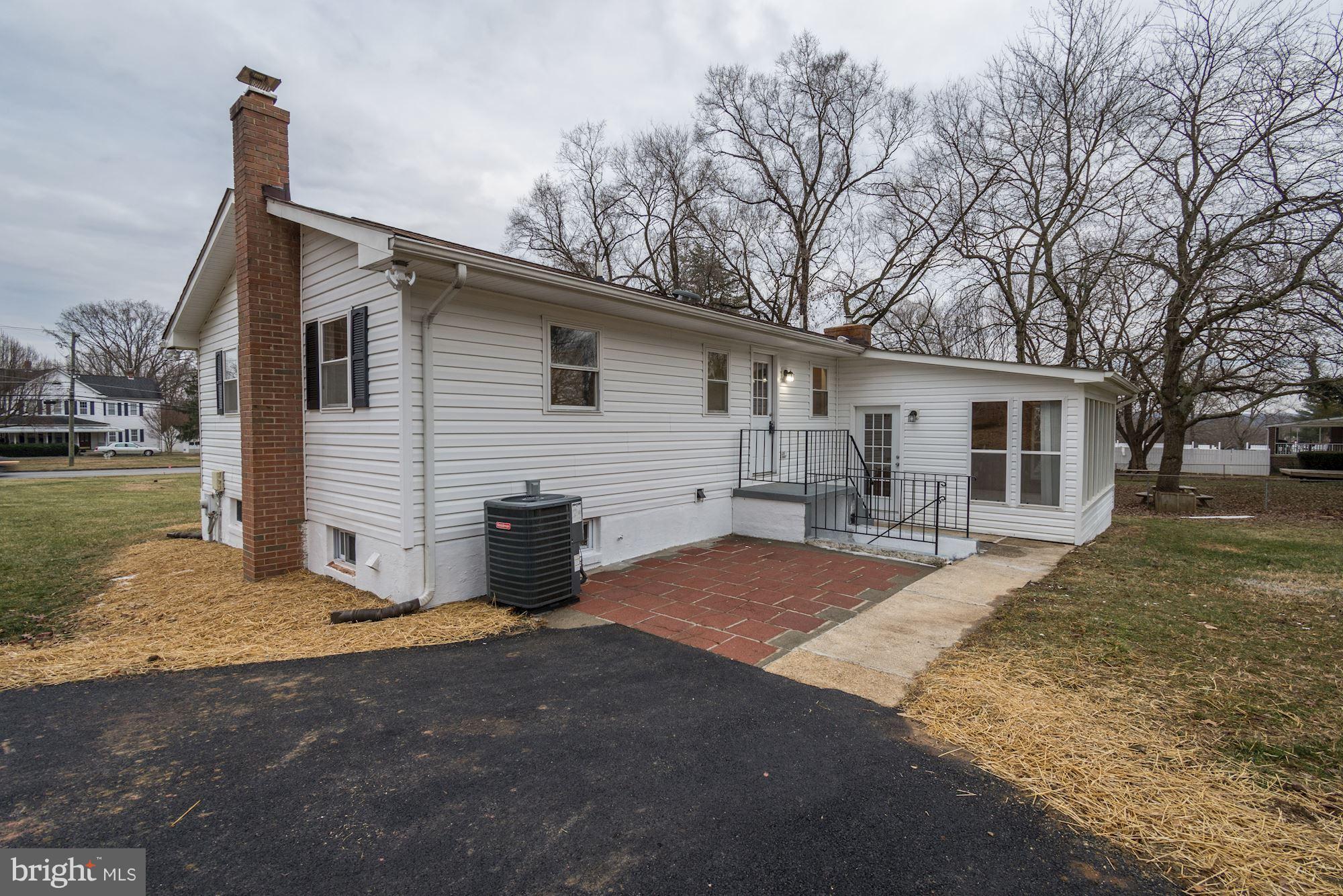 13009 Piscataway Road Clinton, MD 20735 - Photo 28 of 30 Exterior (Rear)