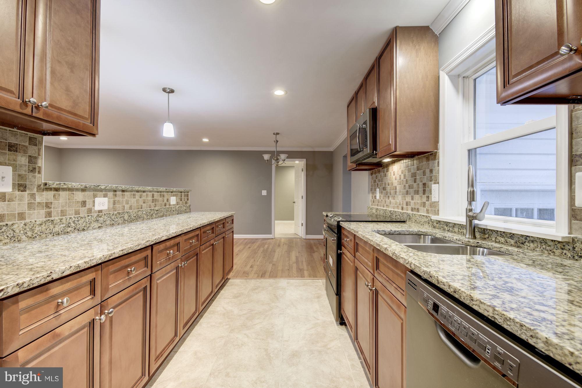 13009 Piscataway Road Clinton, MD 20735 - Photo 10 of 30 Kitchen