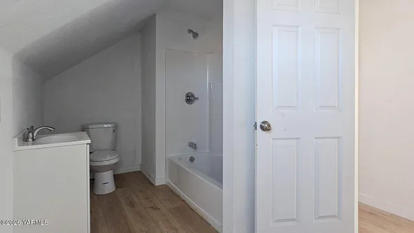 $325,000 | 705 South Satus Avenue, Wapato, WA 98951