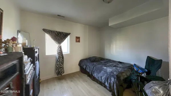 $325,000 | 705 South Satus Avenue, Wapato, WA 98951