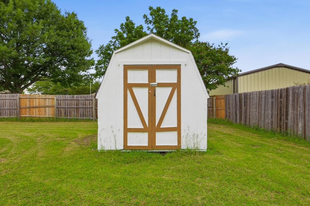 921 High Point Drive Midlothian, TX 76065 - Photo 33 of 39 Storage shed