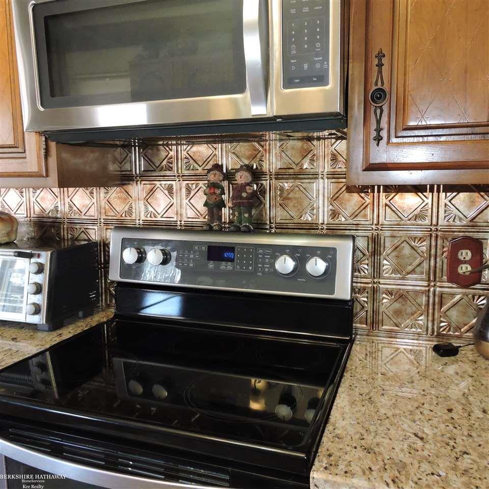 5800 Hess Road Vassar, MI 48768 - Photo 10 of 45 Custom Backsplash