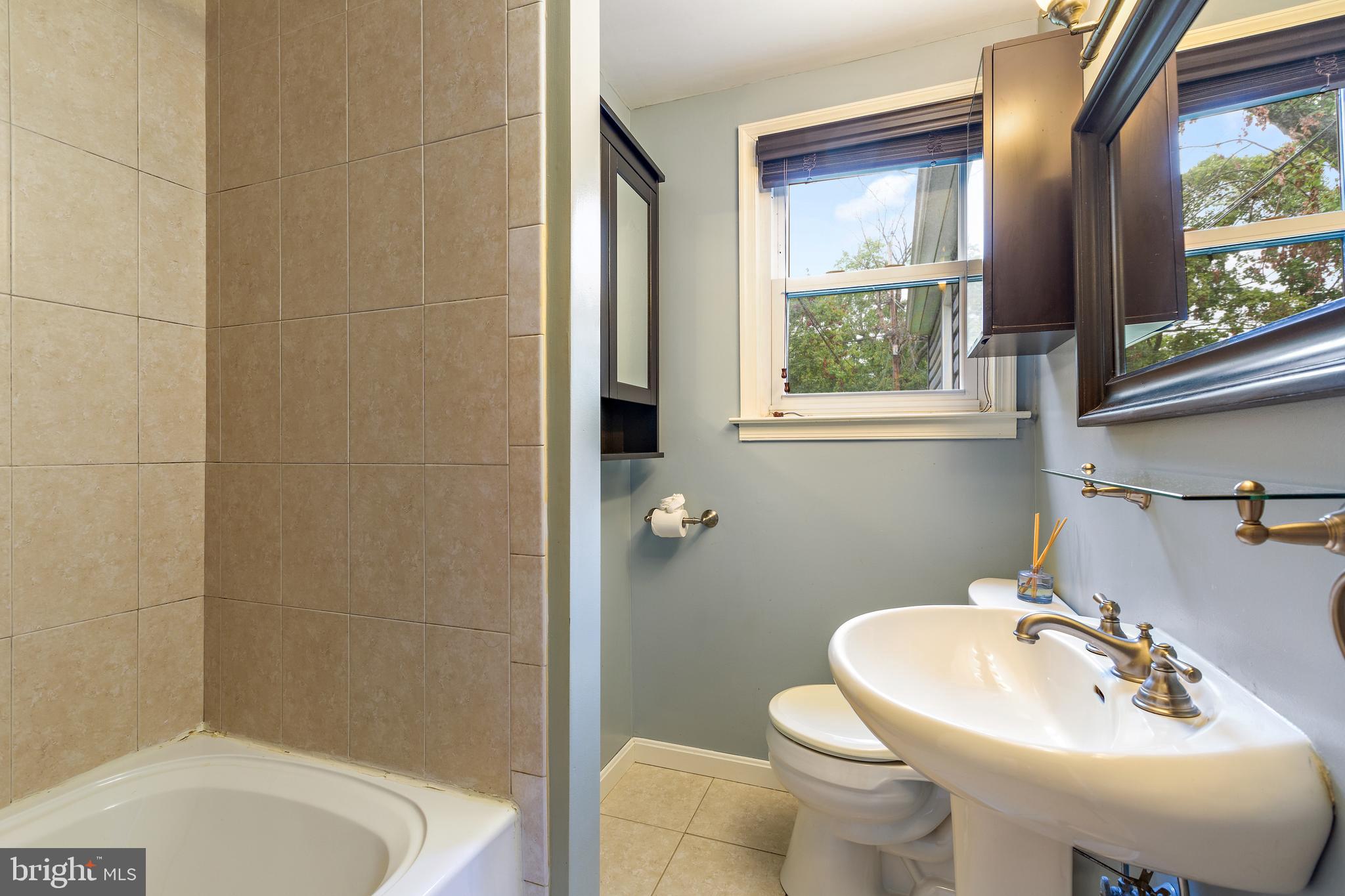 516 Cleveland Road Linthicum, MD 21090 - Photo 11 of 39