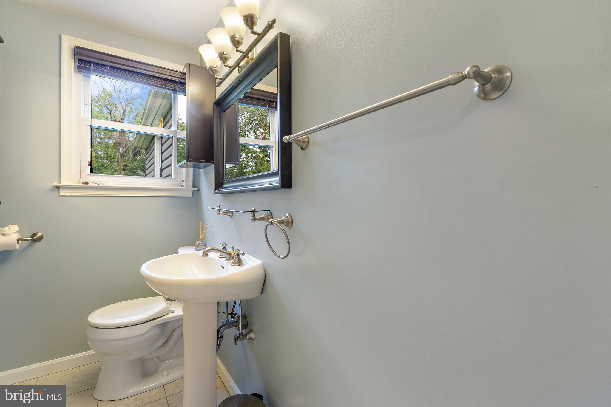 516 Cleveland Road Linthicum, MD 21090 - Photo 12 of 39