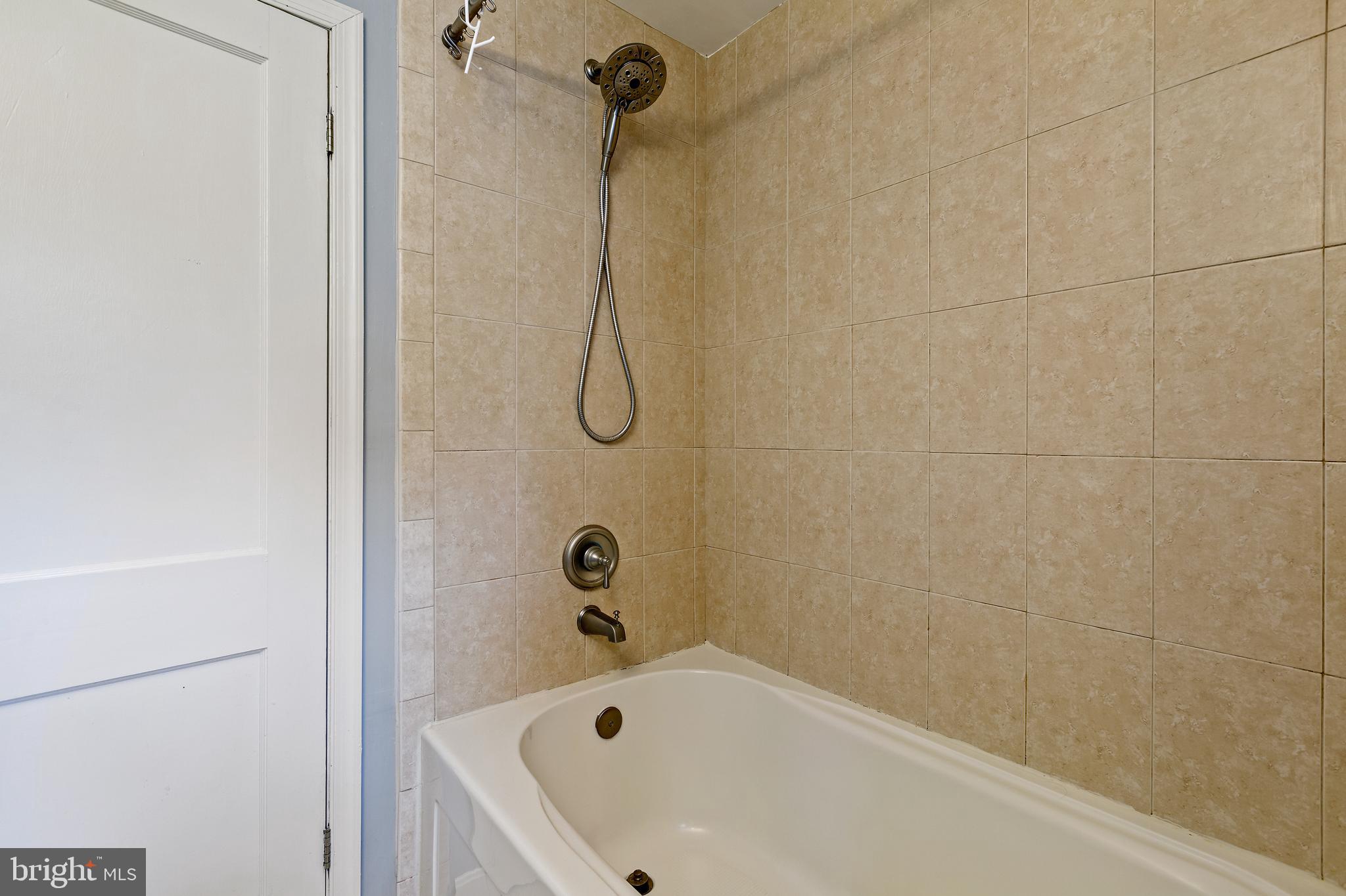 516 Cleveland Road Linthicum, MD 21090 - Photo 13 of 39