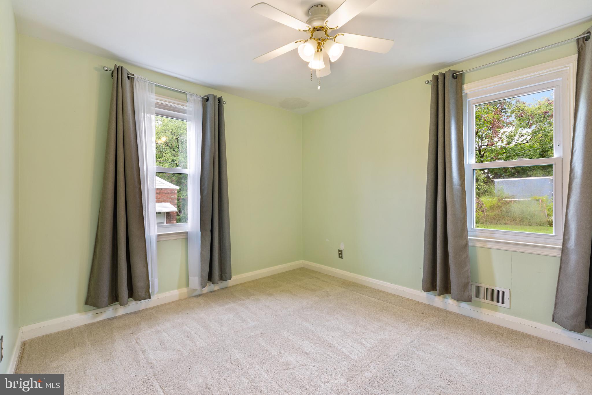 516 Cleveland Road Linthicum, MD 21090 - Photo 14 of 39