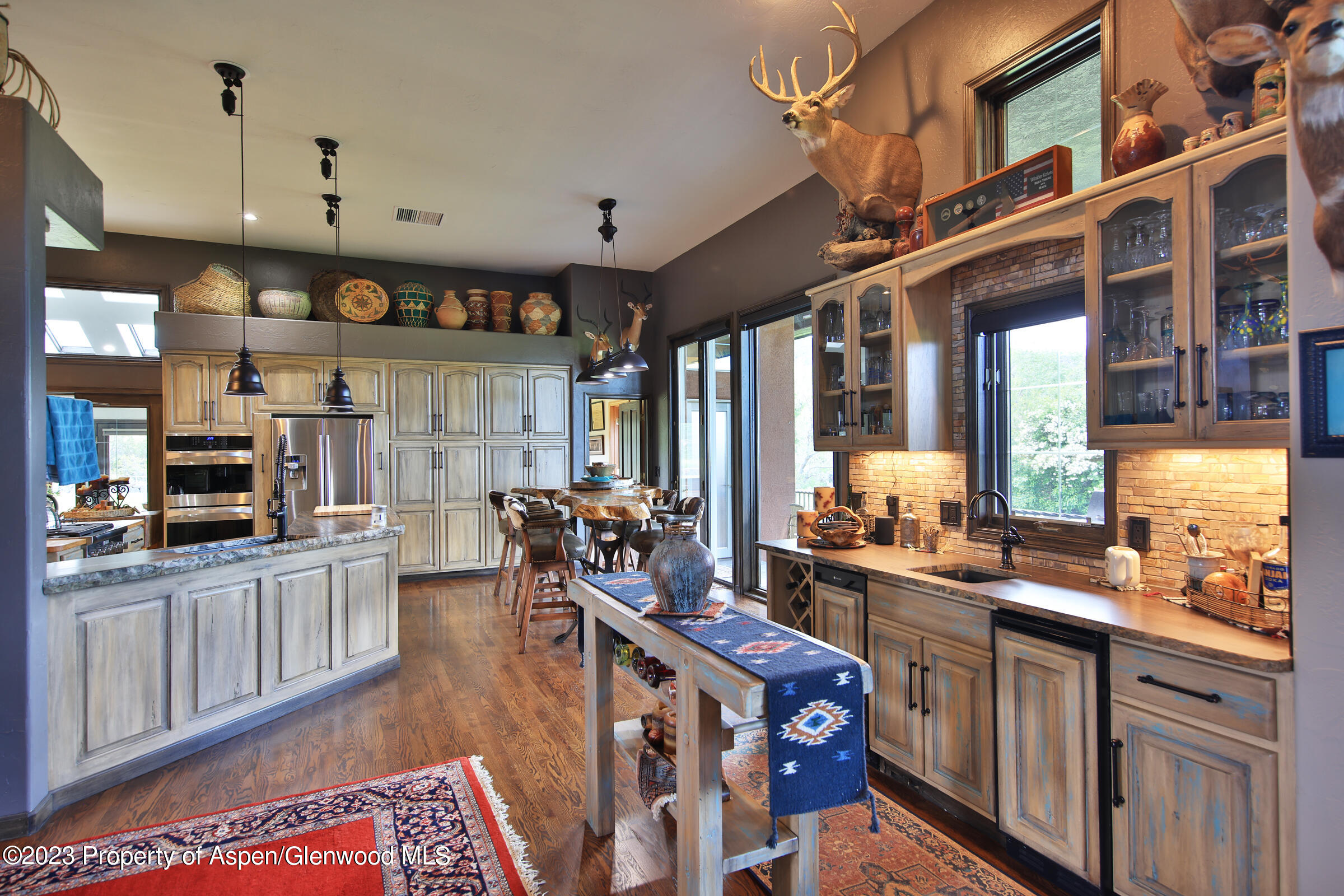 52962 KE Road Molina, CO 81646 - Photo 10 of 46 a very nice looking room with a large window