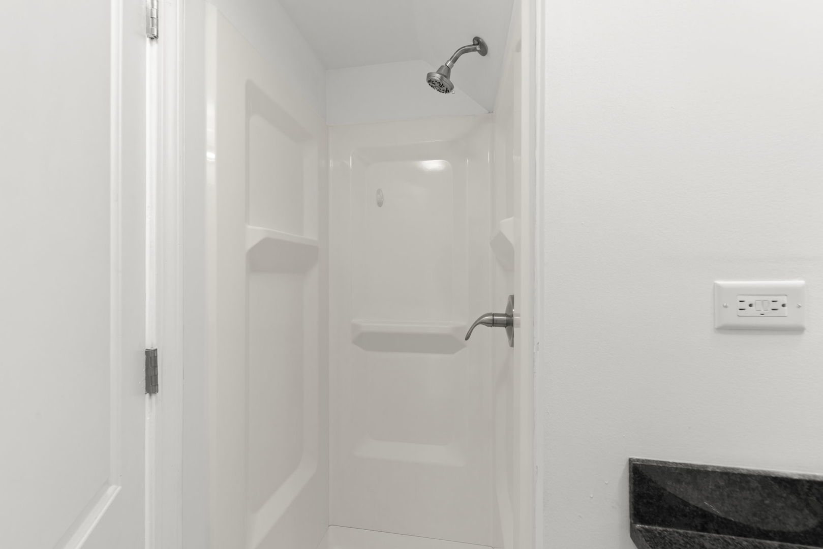 530 East Briarcliff Road Bolingbrook, IL 60440 - Photo 17 of 19 a bathroom with a shower
