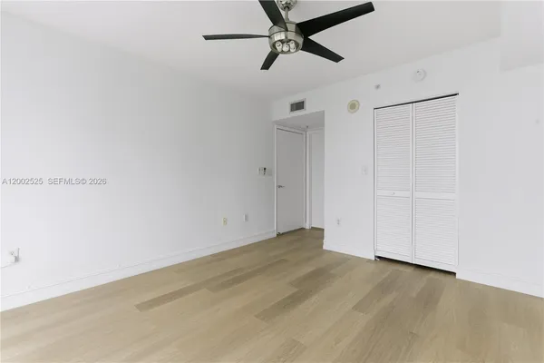 $3,900 | 31 Southeast 5th Street, Unit 2301, Miami, FL 33131