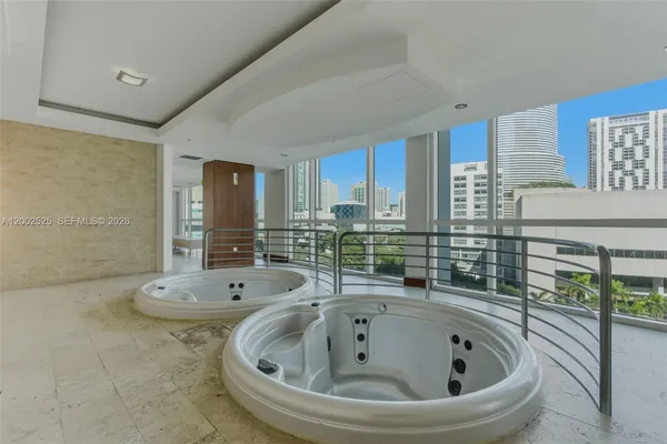 $3,900 | 31 Southeast 5th Street, Unit 2301, Miami, FL 33131