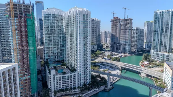 $3,900 | 31 Southeast 5th Street, Unit 2301, Miami, FL 33131