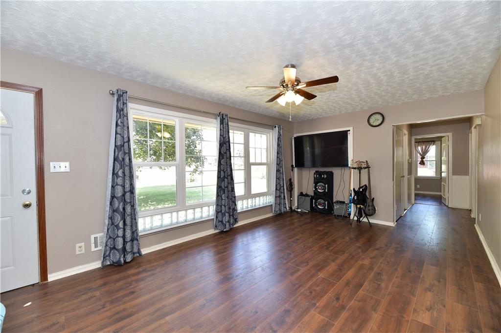 2447 Depauw Road Indianapolis, IN 46227 - Photo 5 of 48 Gallery Image 5