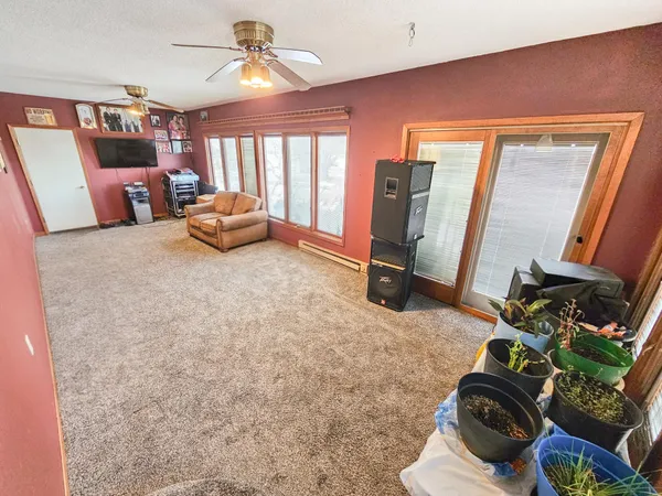 $155,000 | 513 East Hollett Street, Tracy, MN 56175