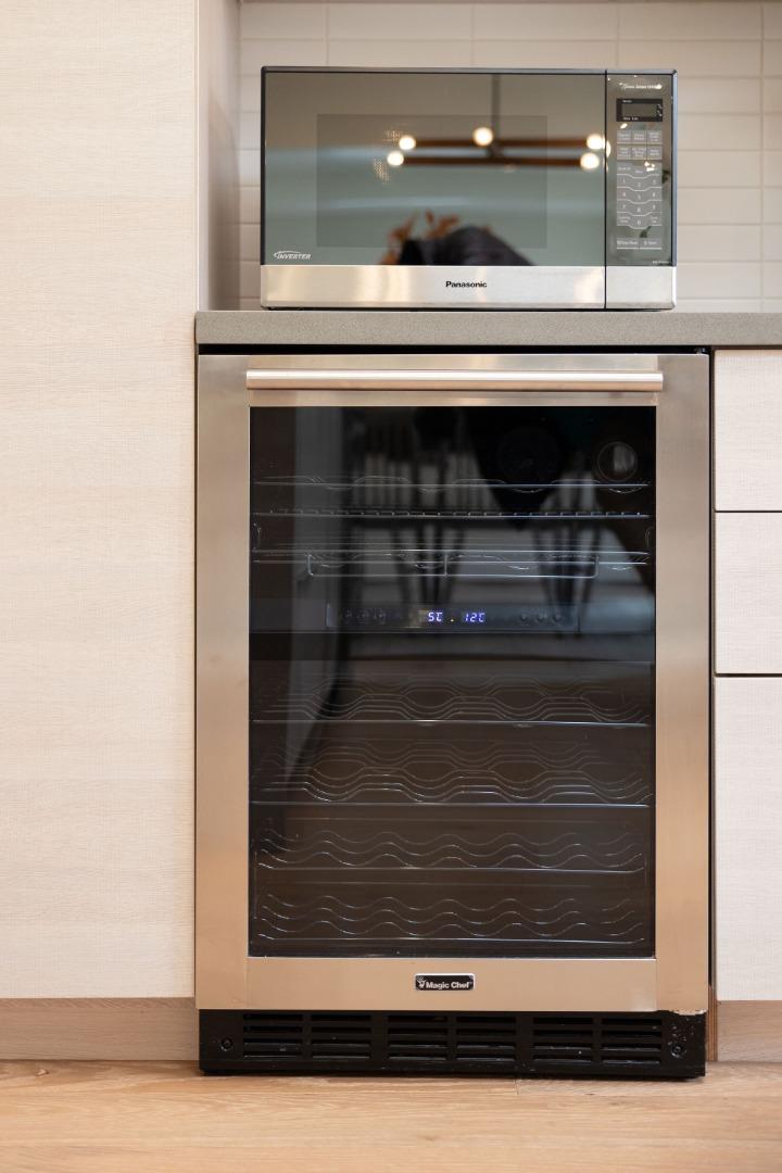 1460 Flores Drive Pacifica, CA 94044 - Photo 13 of 69 a view of fireplace