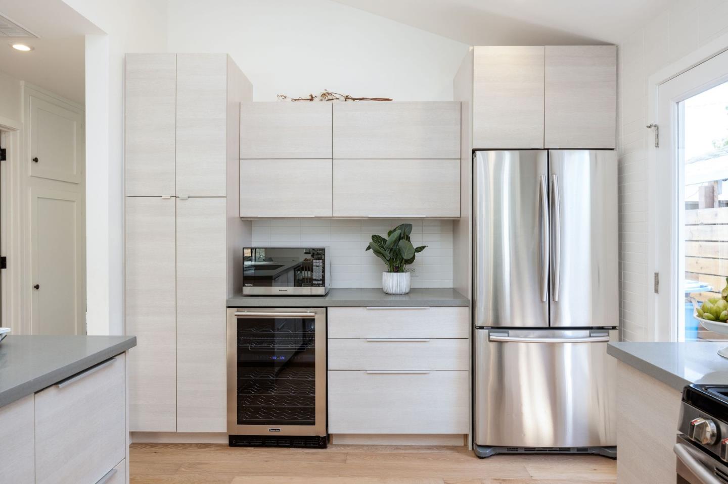 1460 Flores Drive Pacifica, CA 94044 - Photo 8 of 69