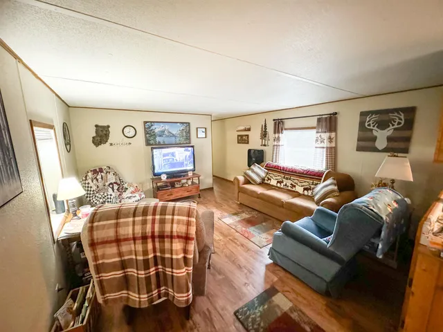 $175,900 | W10807 Neveln Lane, Crivitz, WI 54114