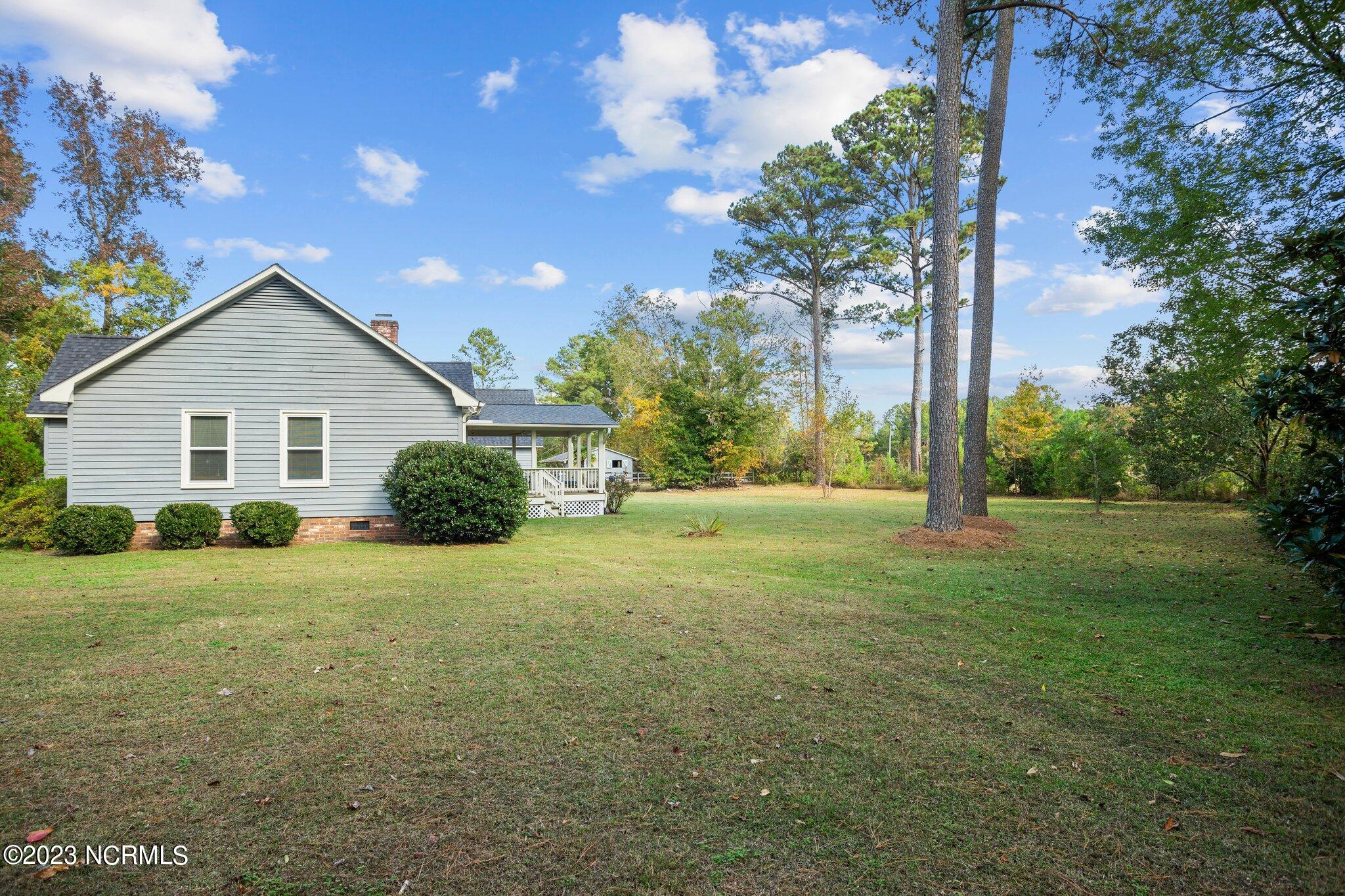 182 Huffmantown Road Richlands, NC 28574 - Photo 34 of 76 32-web-or-mls-DSC08777