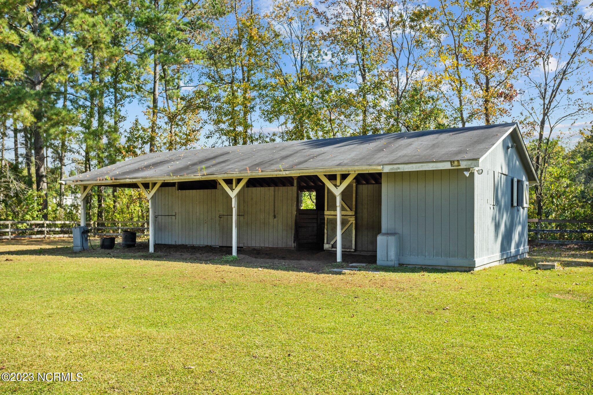 182 Huffmantown Road Richlands, NC 28574 - Photo 10 of 76 2-web-or-mls-DSC08722