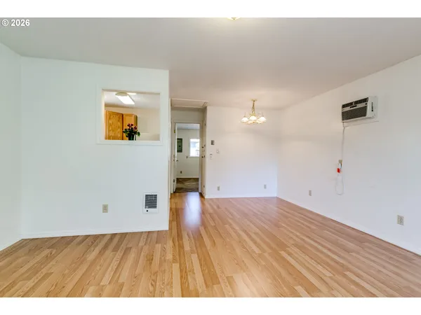 $299,900 | 1566 Laura Street, Springfield, OR 97477