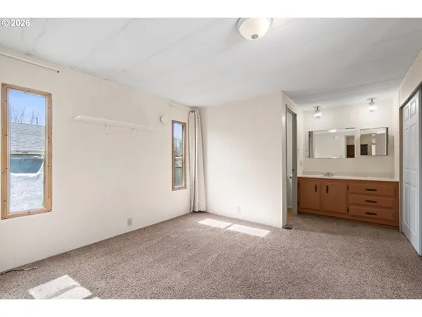 $299,900 | 1566 Laura Street, Springfield, OR 97477