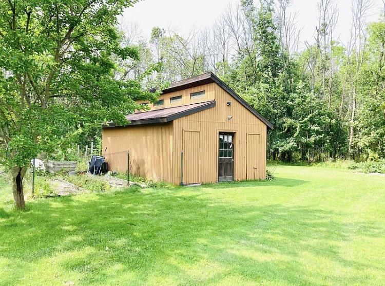 3170 East Whitefeather Road Pinconning, MI 48650 - Photo 6 of 51