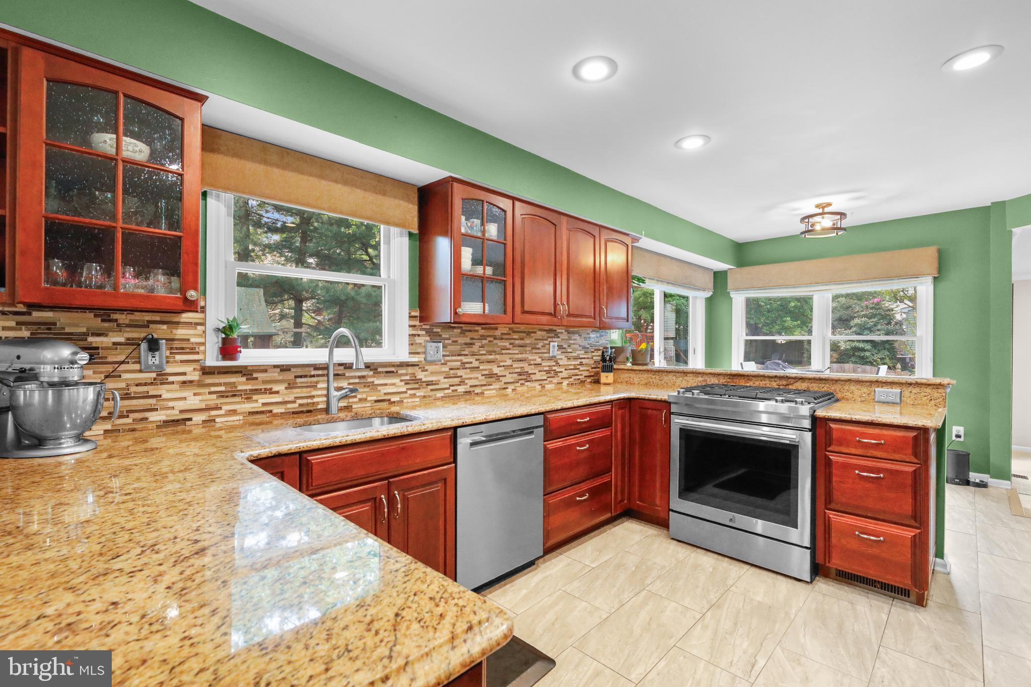 511 Perry Drive Mount Laurel, NJ 08054 - Photo 12 of 36 Kitchen