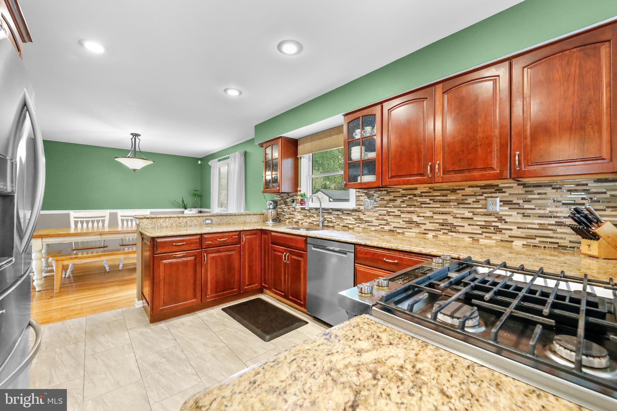 511 Perry Drive Mount Laurel, NJ 08054 - Photo 14 of 36 Kitchen