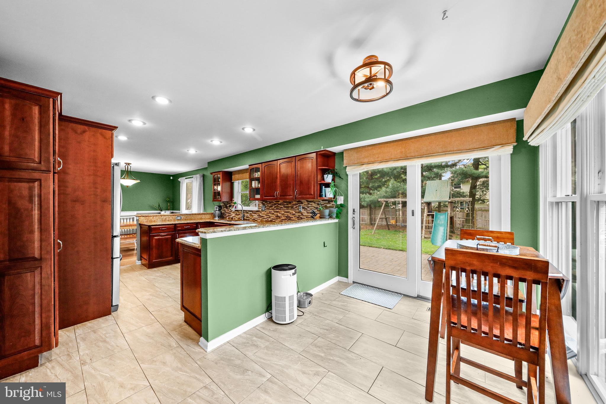 511 Perry Drive Mount Laurel, NJ 08054 - Photo 16 of 36 Kitchen