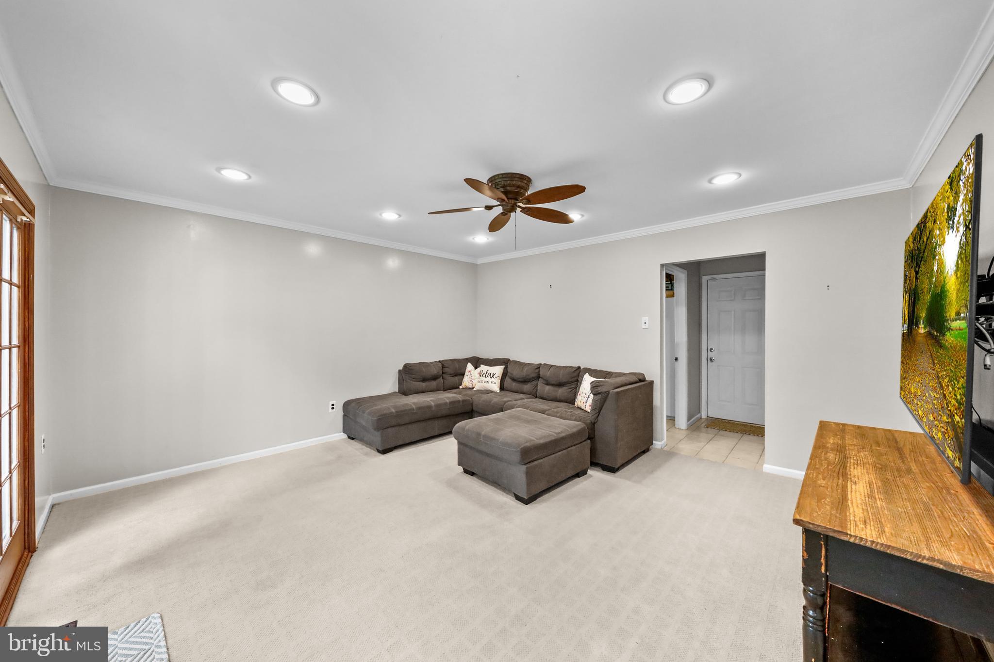 511 Perry Drive Mount Laurel, NJ 08054 - Photo 18 of 36 Family room