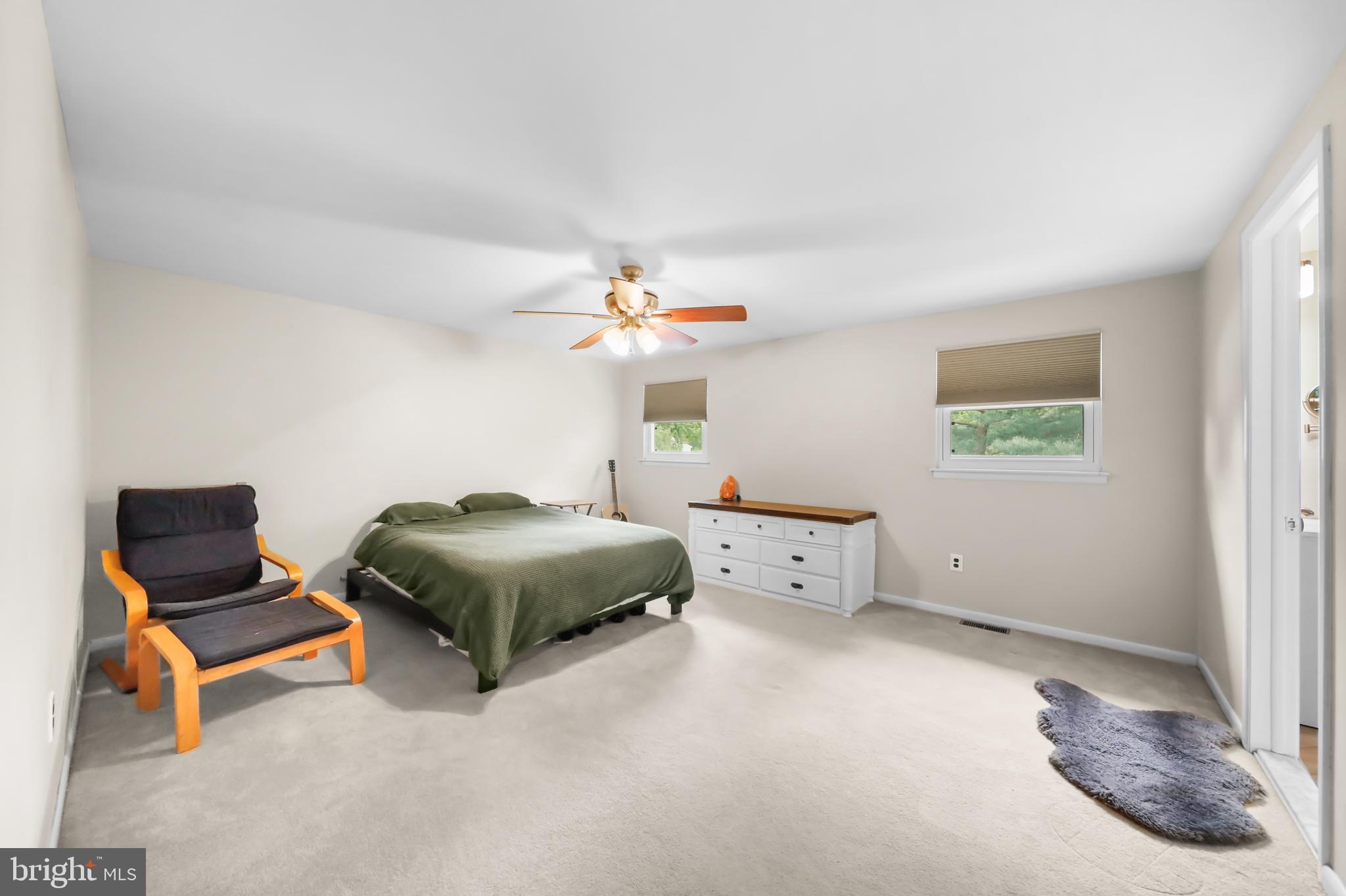 511 Perry Drive Mount Laurel, NJ 08054 - Photo 23 of 36 Primary bedroom