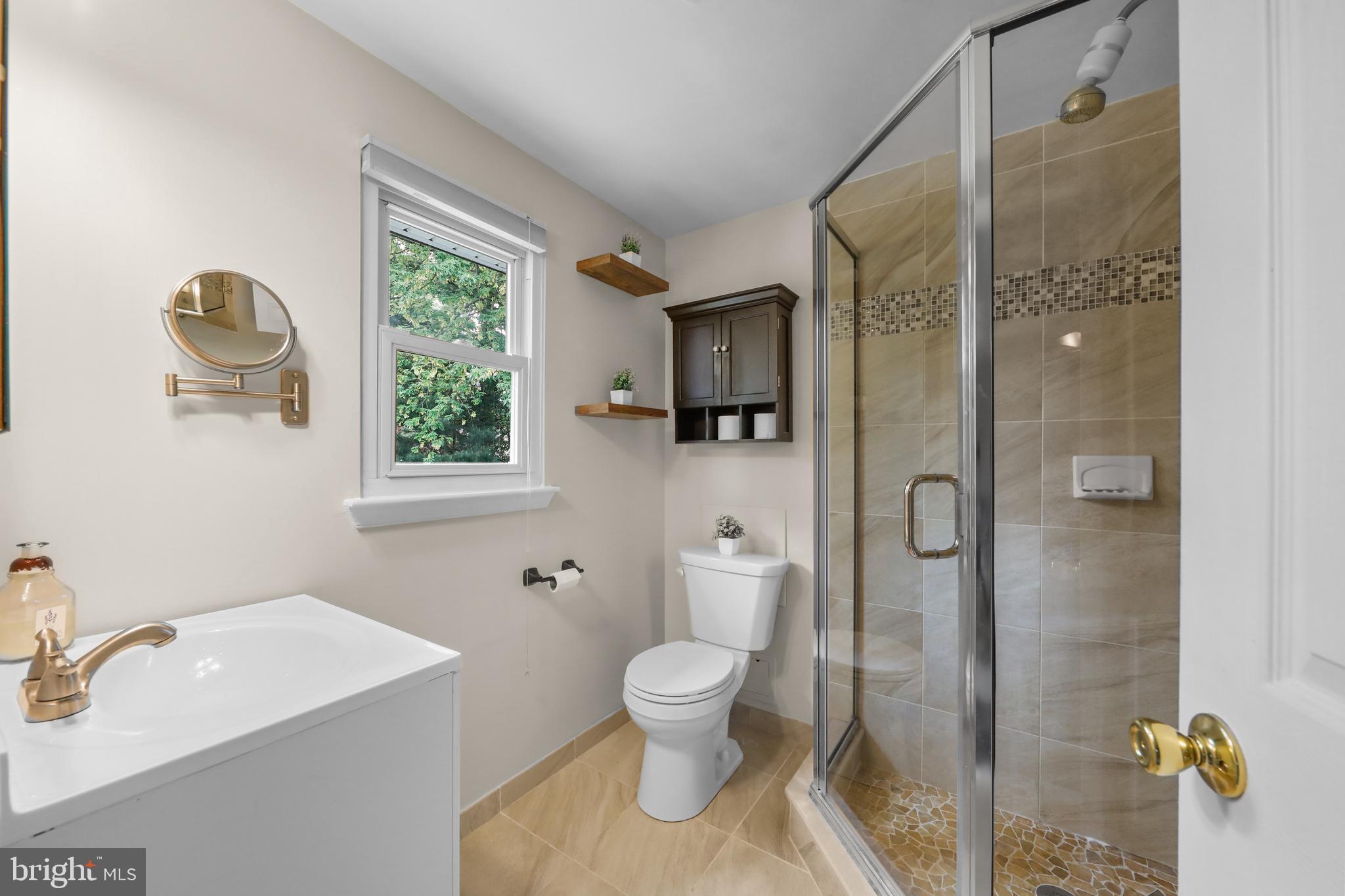 511 Perry Drive Mount Laurel, NJ 08054 - Photo 24 of 36 Primary bedroom full bath