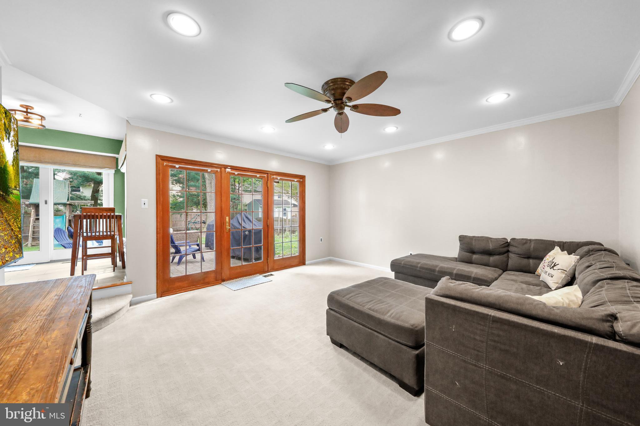 511 Perry Drive Mount Laurel, NJ 08054 - Photo 7 of 36 Family Room