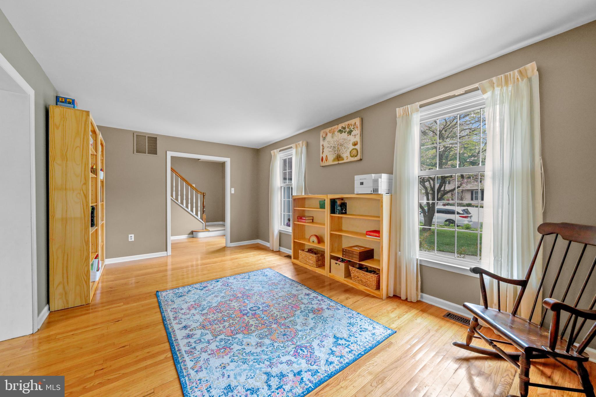 511 Perry Drive Mount Laurel, NJ 08054 - Photo 9 of 36 Living room