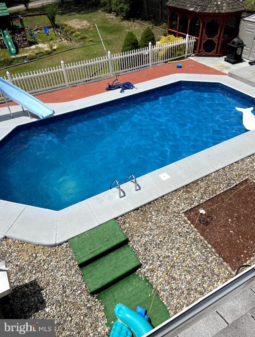 8 Chestnut Lane Clementon, NJ 08021 - Photo 11 of 15 inground pool