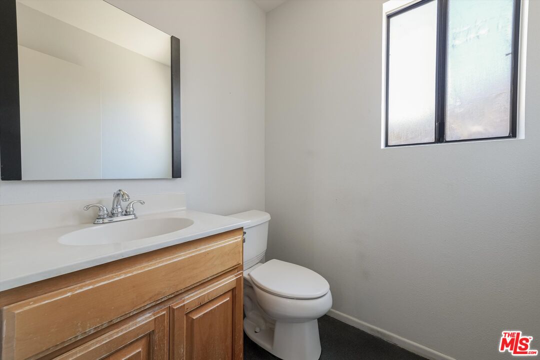 3477 Vicki Court Simi Valley, CA 93063 - Photo 21 of 39