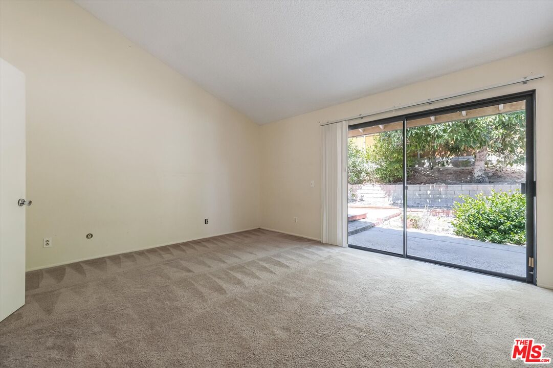 3477 Vicki Court Simi Valley, CA 93063 - Photo 23 of 39