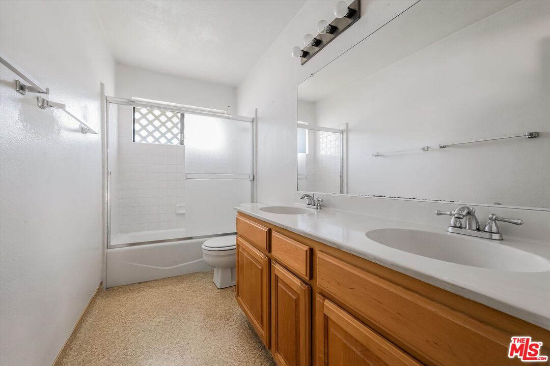 3477 Vicki Court Simi Valley, CA 93063 - Photo 32 of 39