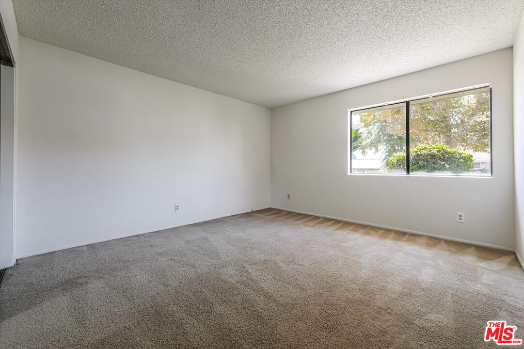 3477 Vicki Court Simi Valley, CA 93063 - Photo 33 of 39