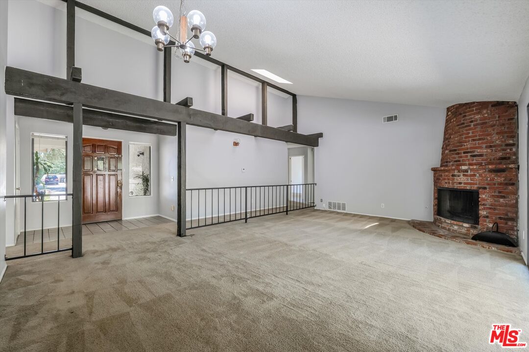 3477 Vicki Court Simi Valley, CA 93063 - Photo 8 of 39