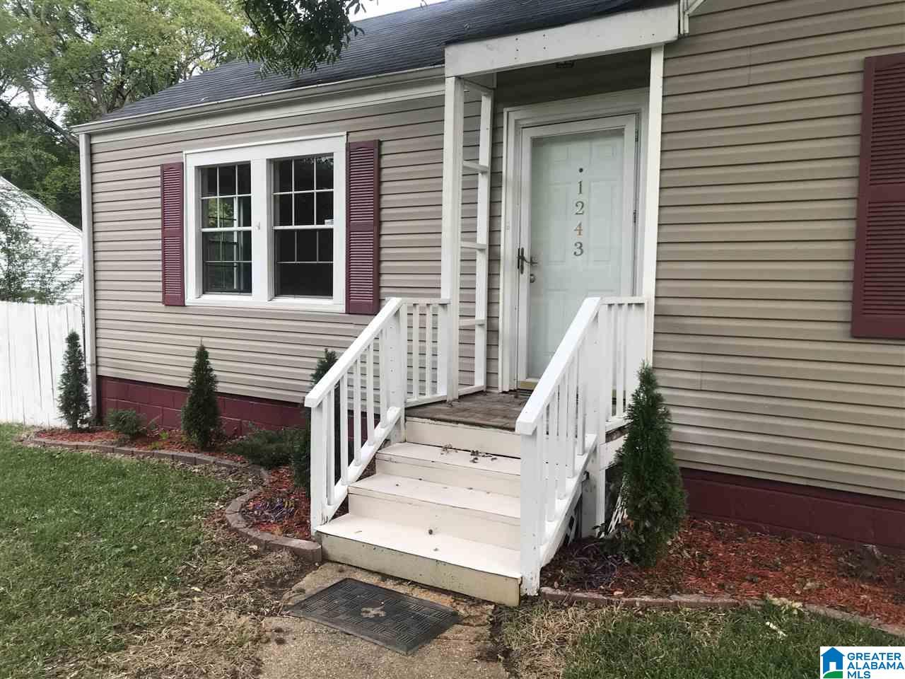 1243 Pineview Road Birmingham, AL 35228 - Photo 2 of 4