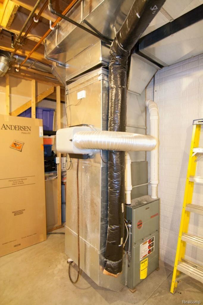 800 Jennings Road Whitmore Lake, MI 48189 - Photo 33 of 40 furnace.jpg