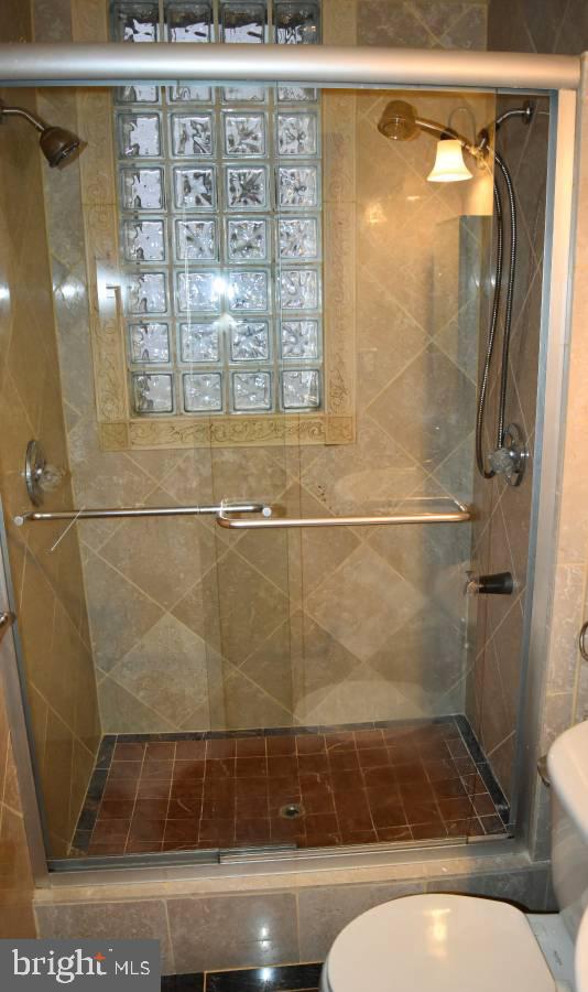 39 Bryant Street Northwest Washington, DC 20001 - Photo 3 of 17 a bathroom with a shower