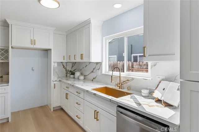 $1,320,000 | 14032 Woodlawn Avenue, Tustin, CA 92780